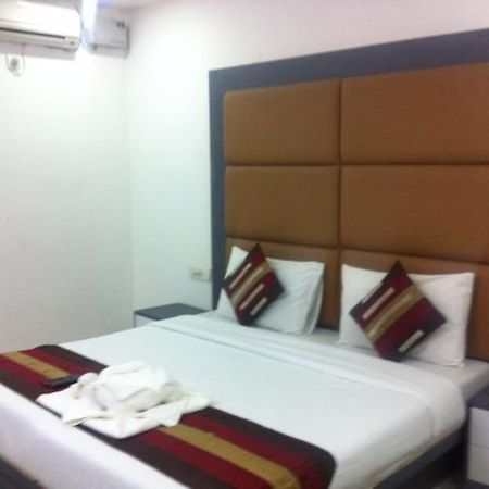 Hotel Karat 87 Inn Νέο Δελχί Εξωτερικό φωτογραφία