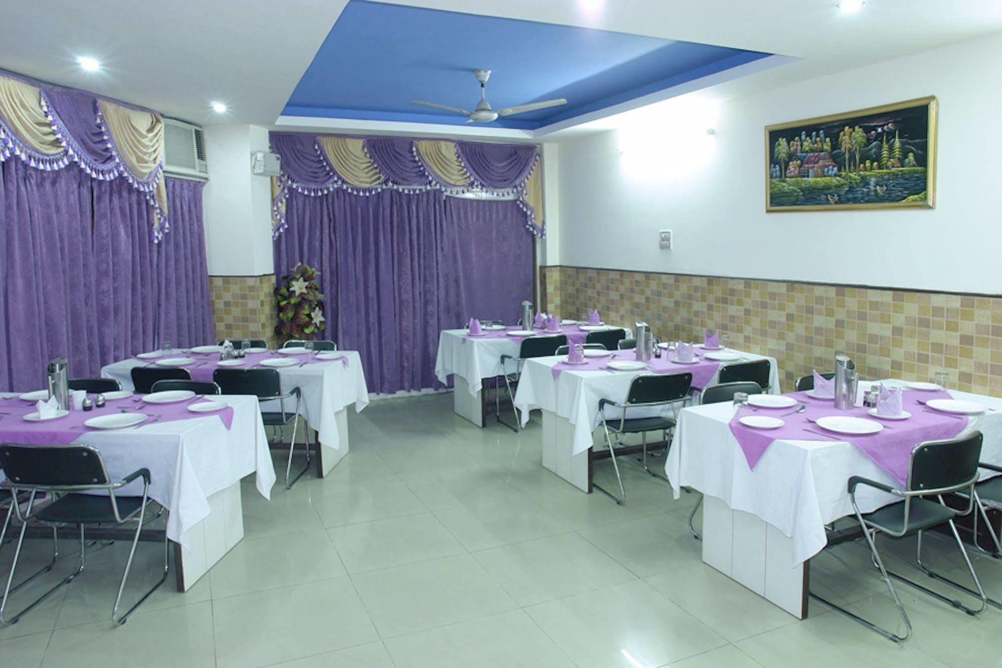 Hotel Karat 87 Inn Νέο Δελχί Εξωτερικό φωτογραφία
